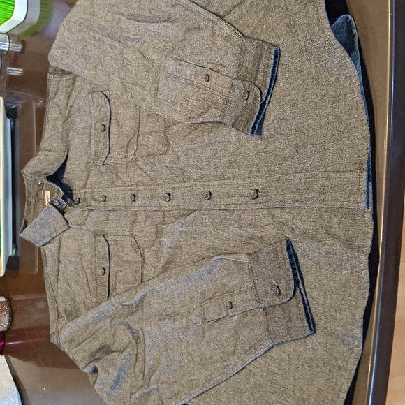 Wrangler charcoal button down M - Picture 2 of 6